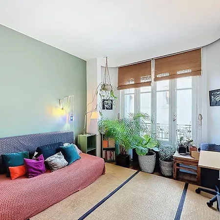 Apartment Charming Flat Near Mouzaia And Buttes-chaumont